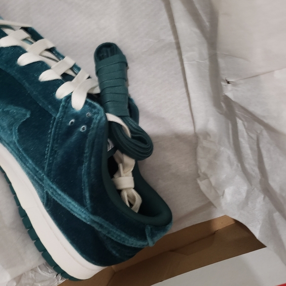 Nike Dunk Low SV "Dark Atomic Teal" Women's Shoe 9.5 - Picture 4 of 5